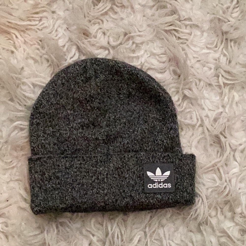 Adidas skully hat